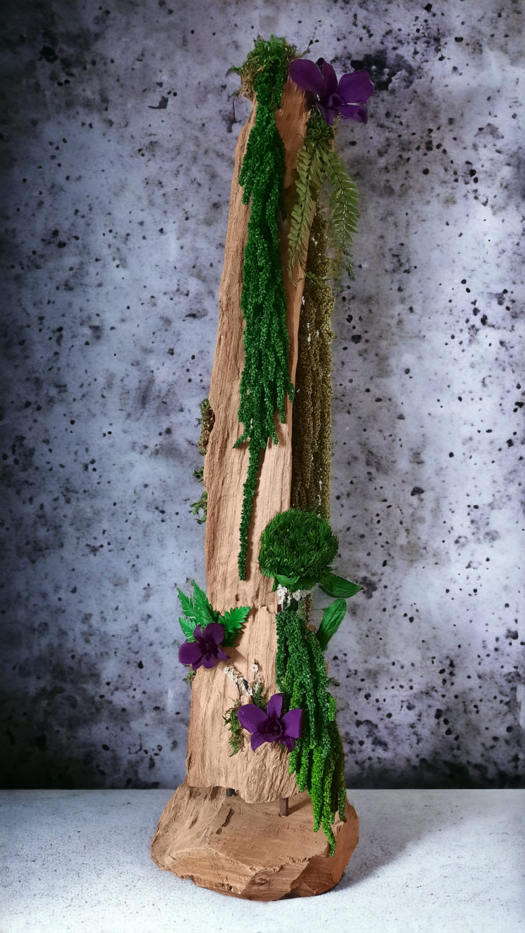 Structures en teck végétalisées