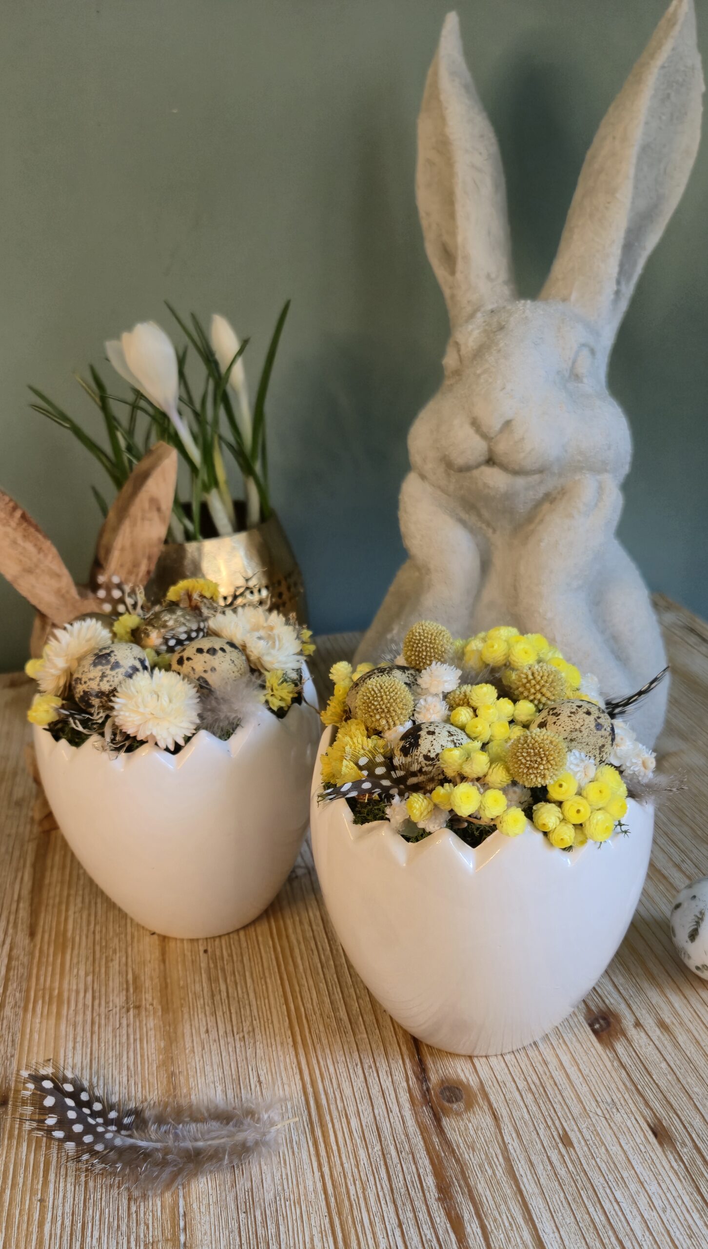 Oeufs en céramique fleuris